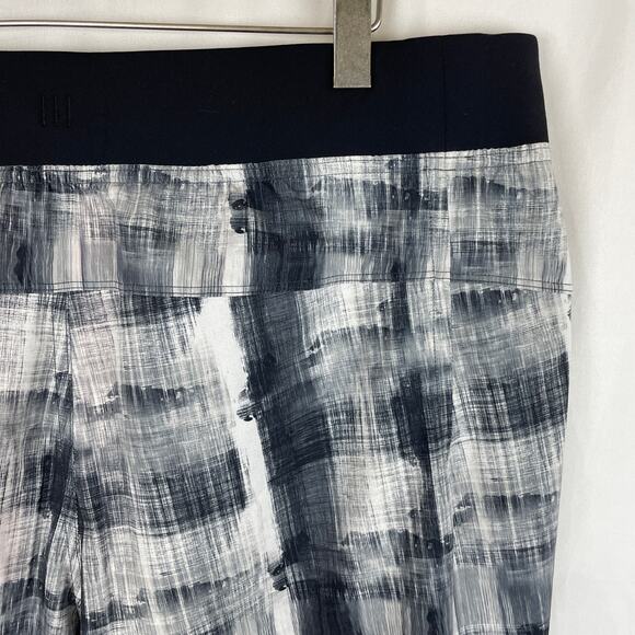 Lululemon Men's Repitition Shorts Tie Waist Father Plaid Black/White  Size XL - Picture 7 of 8